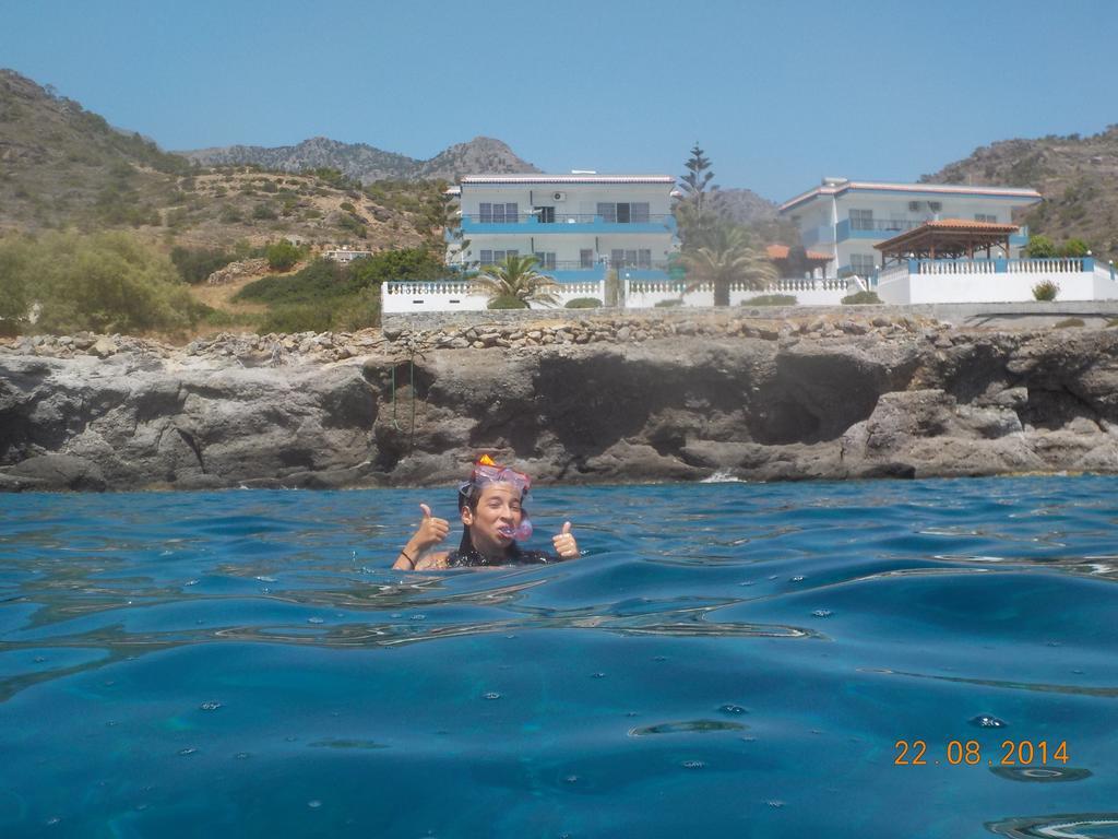 Cypriana Apartments Makrýgialos Eksteriør billede