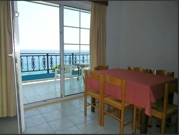 Cypriana Apartments Makrýgialos Eksteriør billede