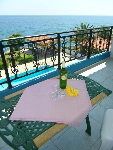 Cypriana Apartments Makrýgialos Eksteriør billede