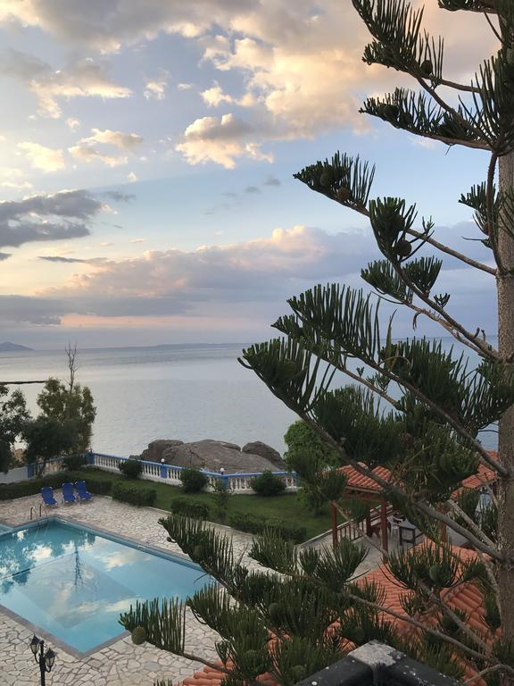 Cypriana Apartments Makrýgialos Eksteriør billede